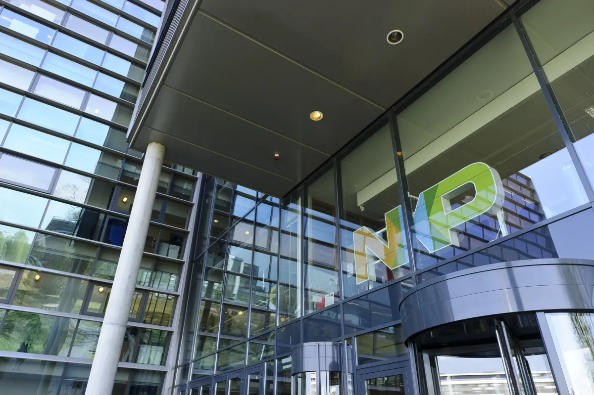 Mizuho Turns Bearish on NXP: Auto Exposure and Weak 2026 Outlook Cited