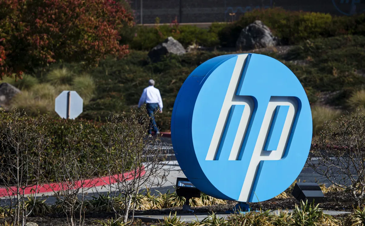 HP Beats Q3 Profit Forecast Despite Soaring Memory Chip Prices – AI PCs & Windows 11 Drive Growth