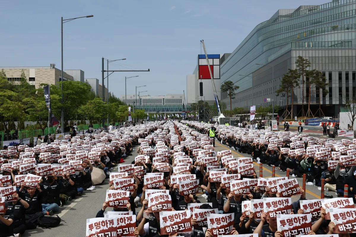 Samsung Workers Set for Major Strike Over Bonuses – What It Means for Micron Stock