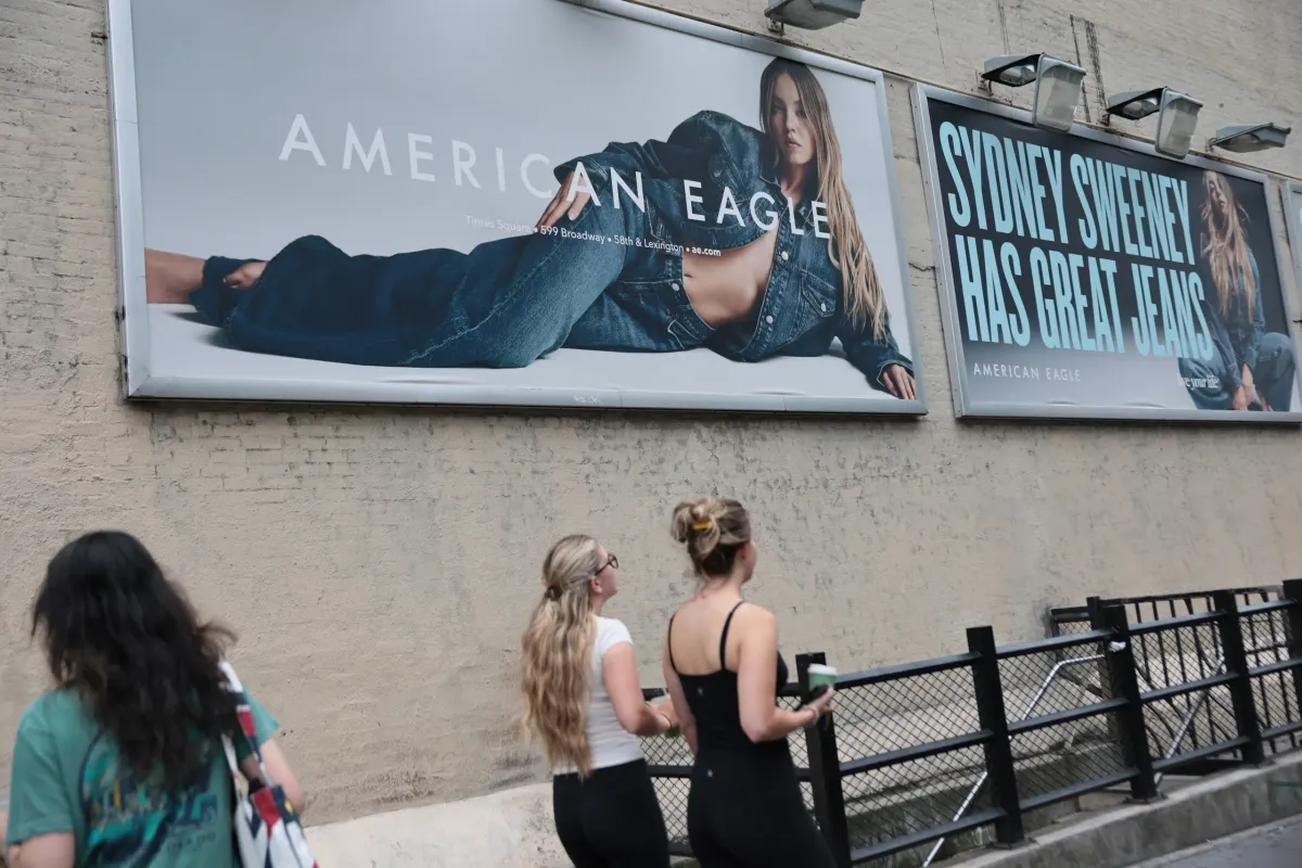 American Eagle Q1 2026: Aerie Hits $2B Milestone as Flagship Brand Declines 2%, Shares Fall