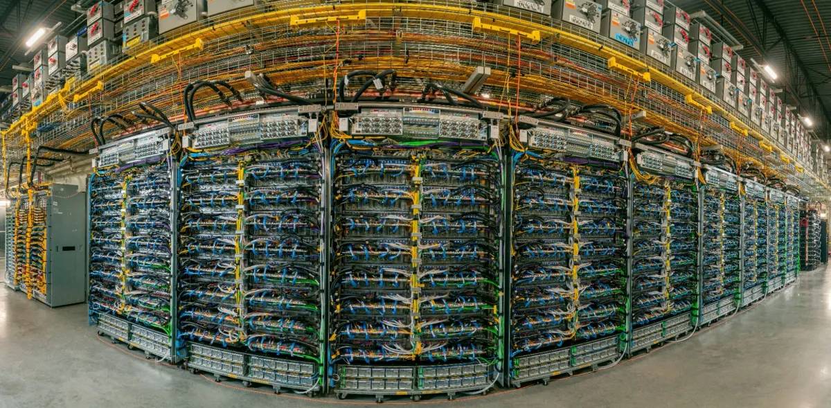 Broadcom Taps Apollo, Blackstone for Record $35 Billion Private Credit Facility