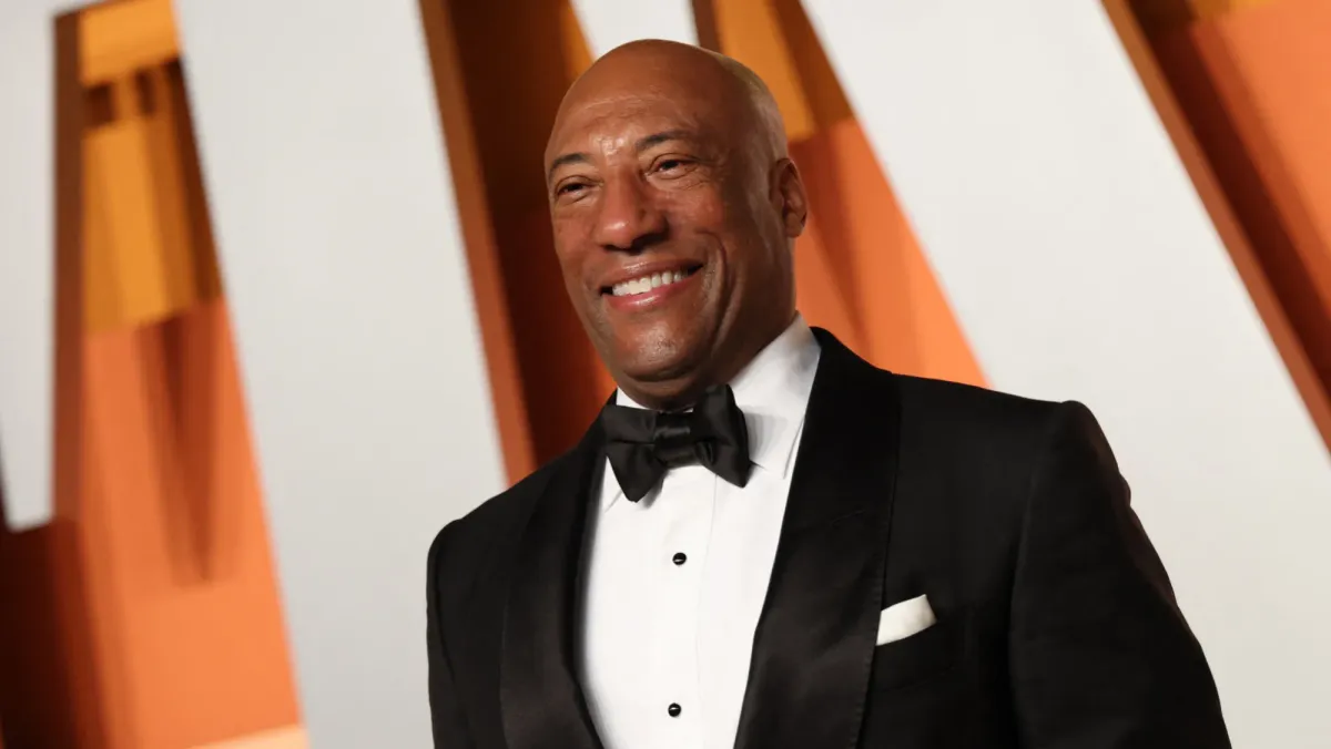 Byron Allen Buys BuzzFeed for $20M – Now He Wants Starz Next