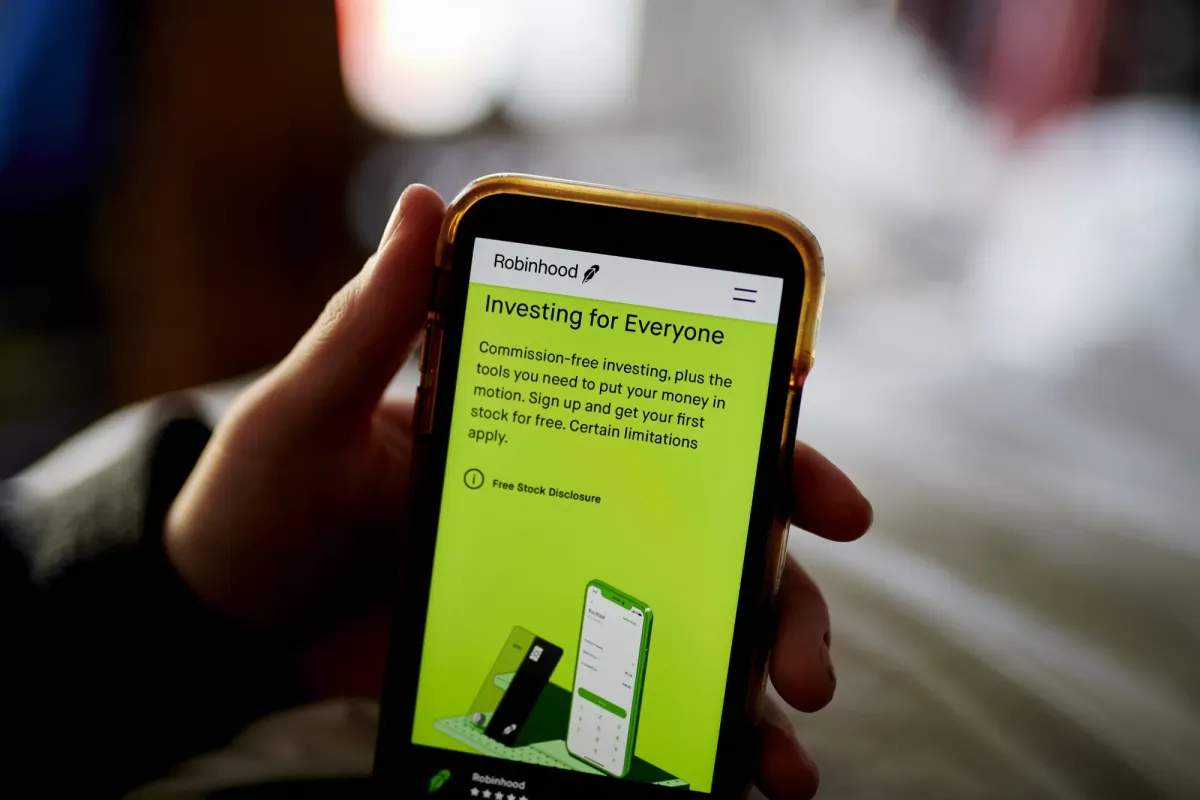 BTIG Bullish on Robinhood: Launches Coverage with $125 Target, Citing Long-Term Compounding Power