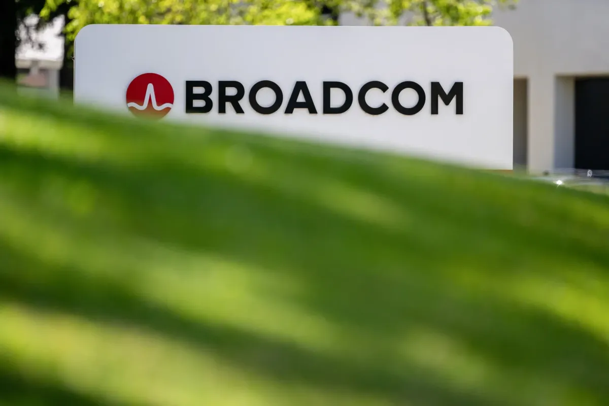 JPMorgan Says Buy Broadcom Now – “Aggressive Buyers” at Current Levels