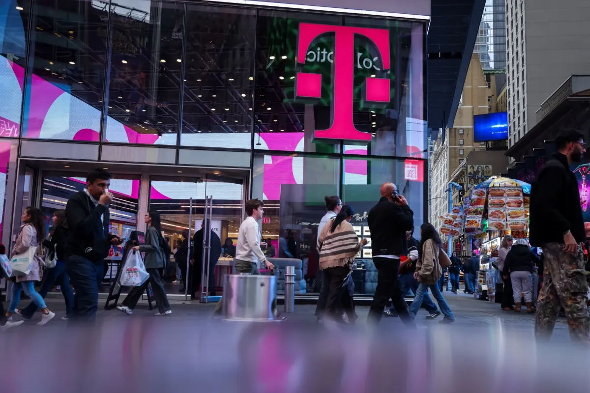 T-Mobile Posts Higher Q2 Profit, but Shares Drop on Soft Customer Growth Outlook