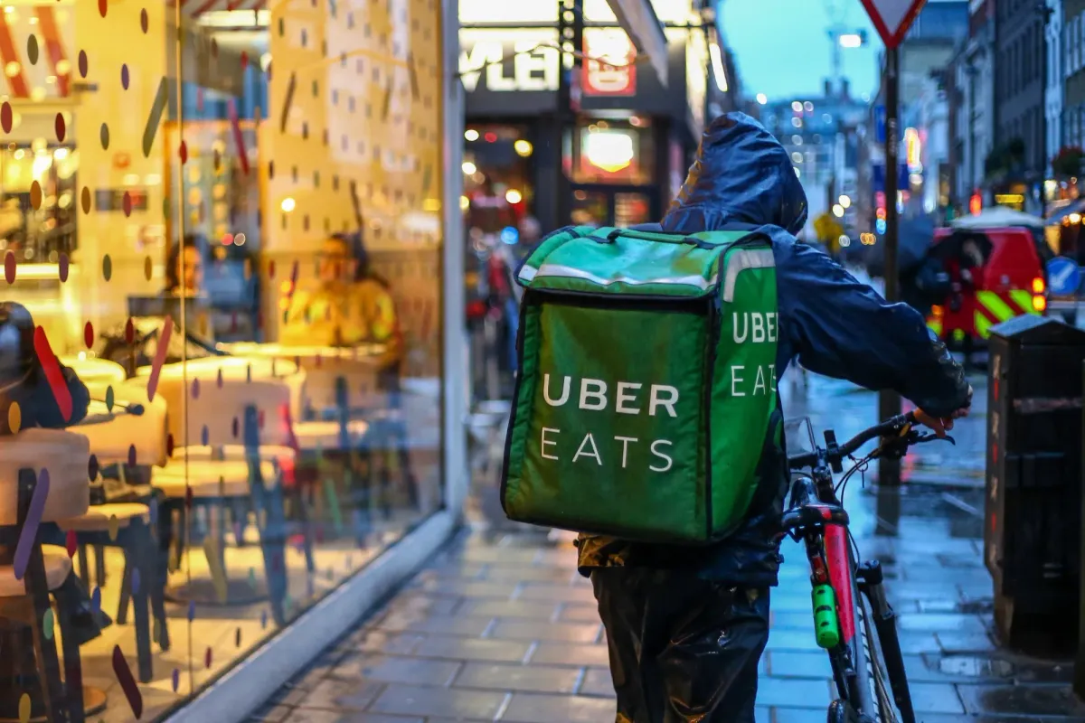Uber Pauses European Uber Eats Expansion to Pursue Delivery Hero Takeover