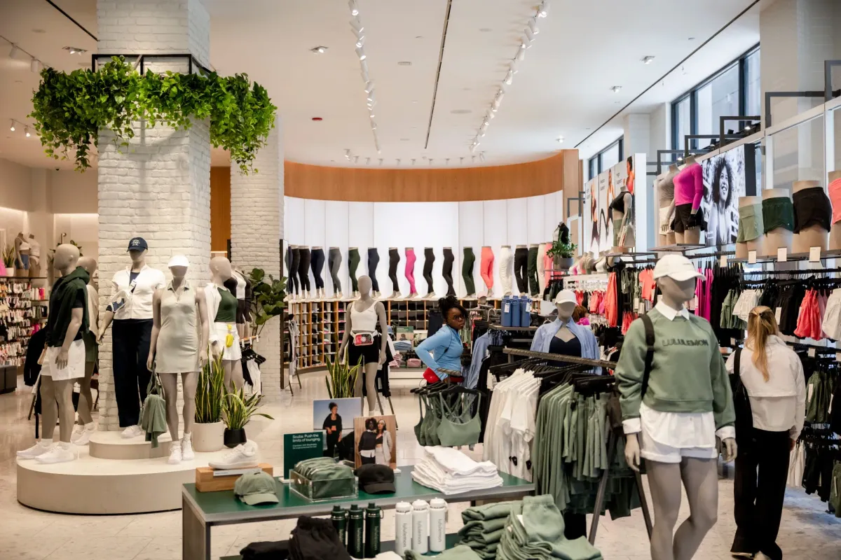 Morgan Stanley Turns Bullish on Macy’s, Bearish on Lululemon