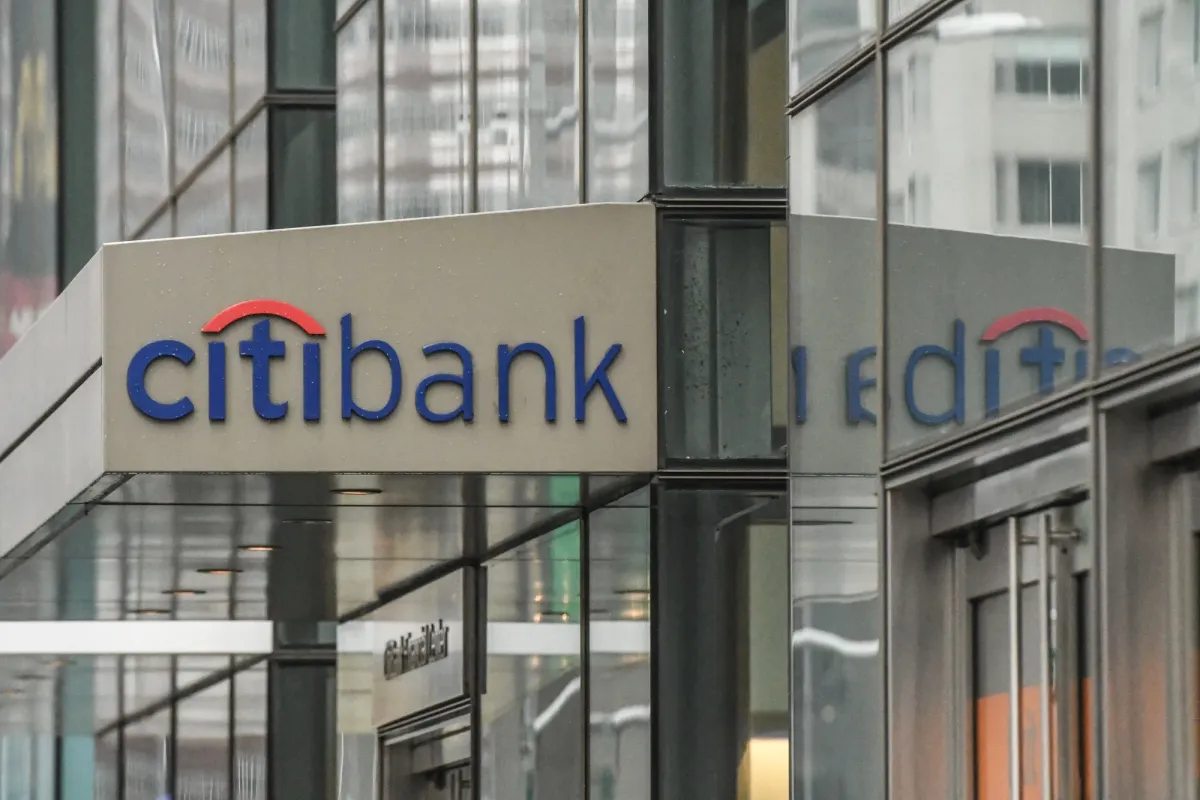 Citigroup Beats Expectations With Record Revenue, But Shares Drop on Spending Outlook
