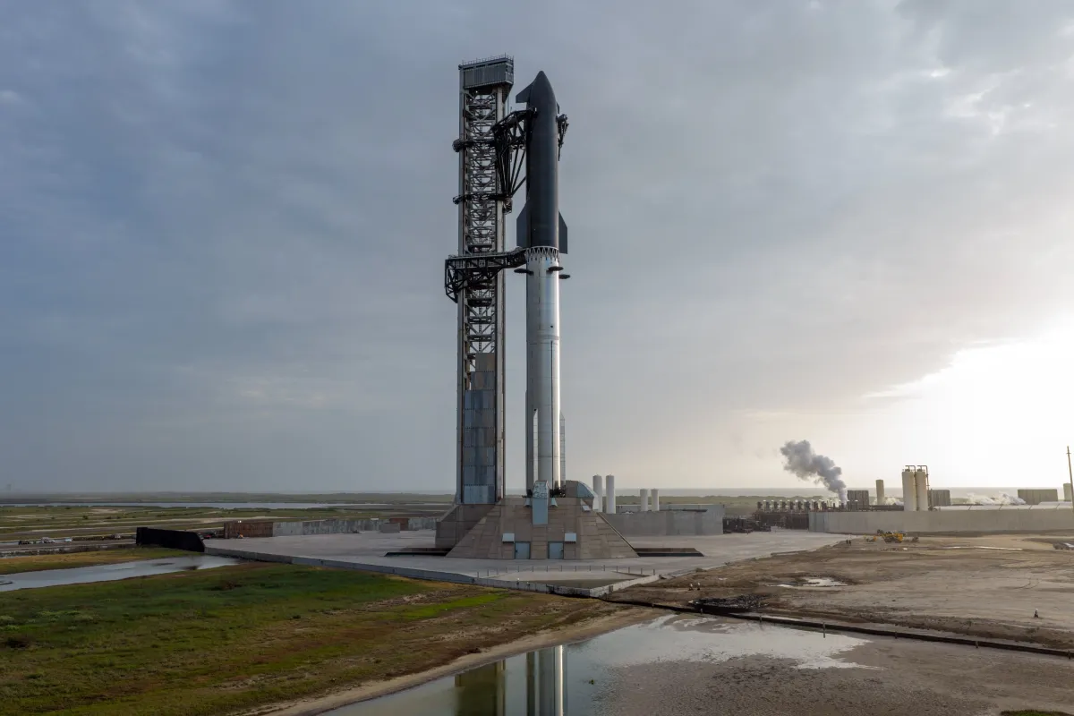 SpaceX Stock Drops Below IPO Price as Short Sellers Pile On