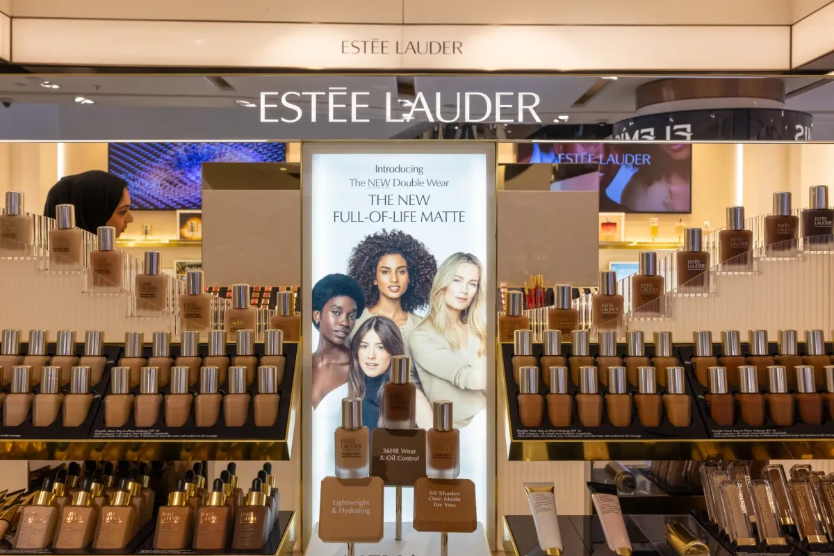 Estée Lauder Beats Expectations as Strong China Demand Fuels Fiscal 2026 Growth