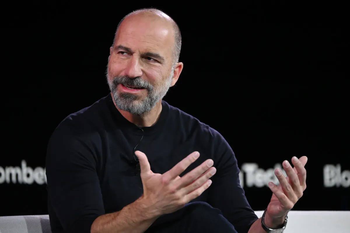 Uber Cuts 3,300 Jobs to Flatten Layers; Wells Fargo Sees $580M Savings