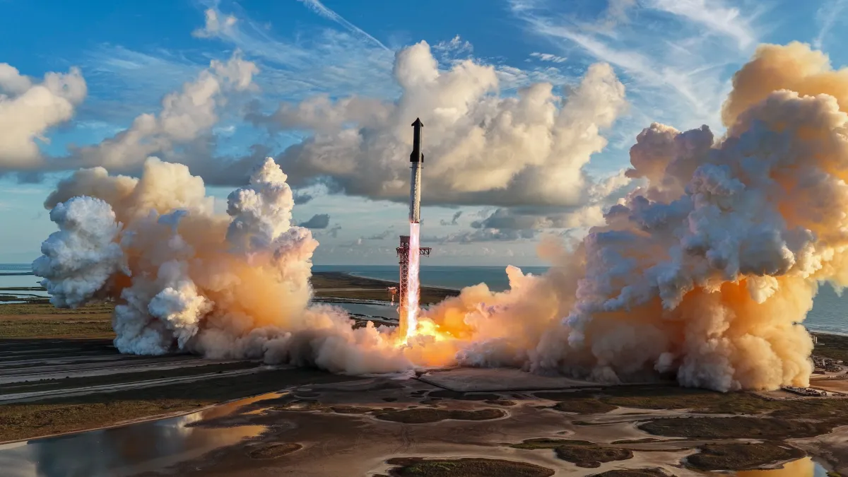 SpaceX Starship Reaches Orbit for the First Time — Then Comes Home Early
