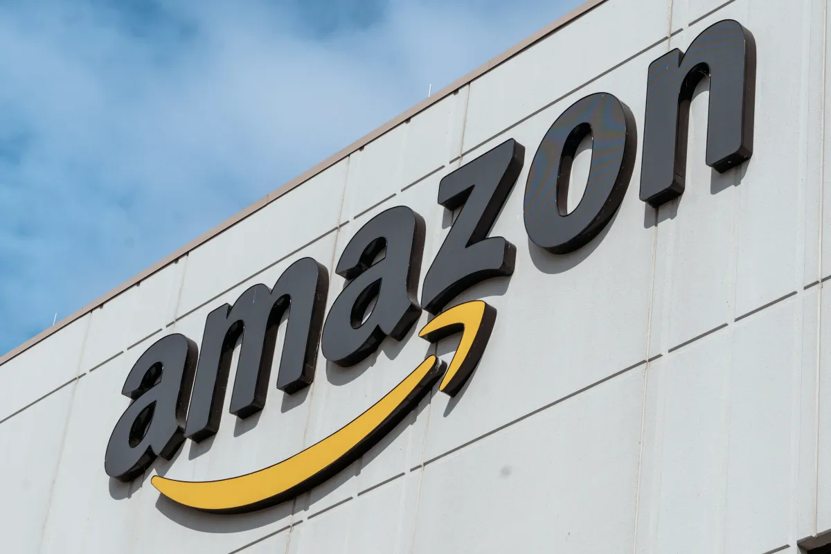 Qualcomm Hands Amazon a $4 Billion Warrant in Multi-Year Custom AI Chip Deal