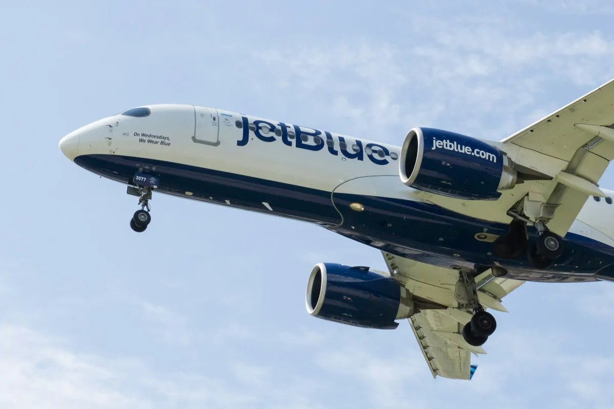 JetBlue Posts Wider Loss on Rising Fuel Costs but Sees Improving Margins