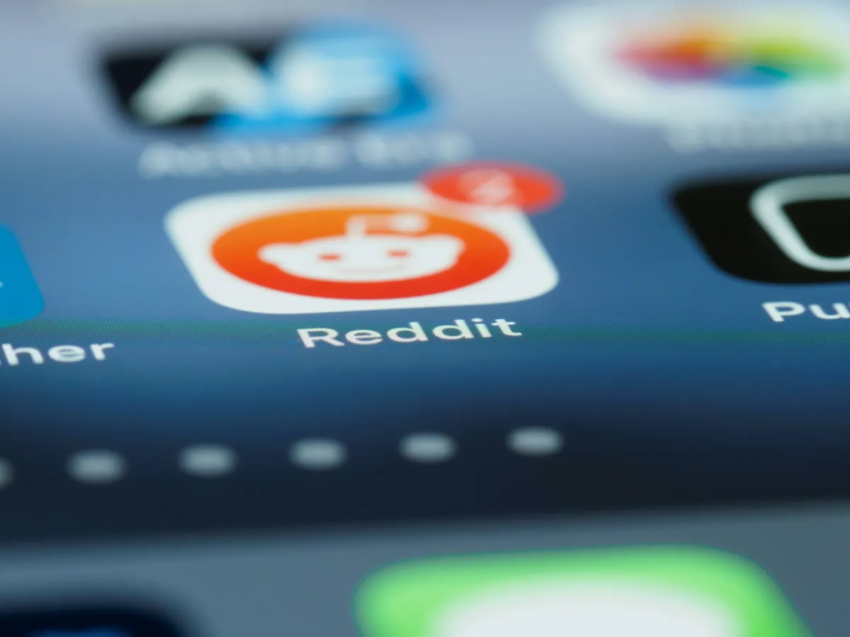Reddit Posts Strong Q3 Growth but Plans Login Wall as Search Traffic Falls