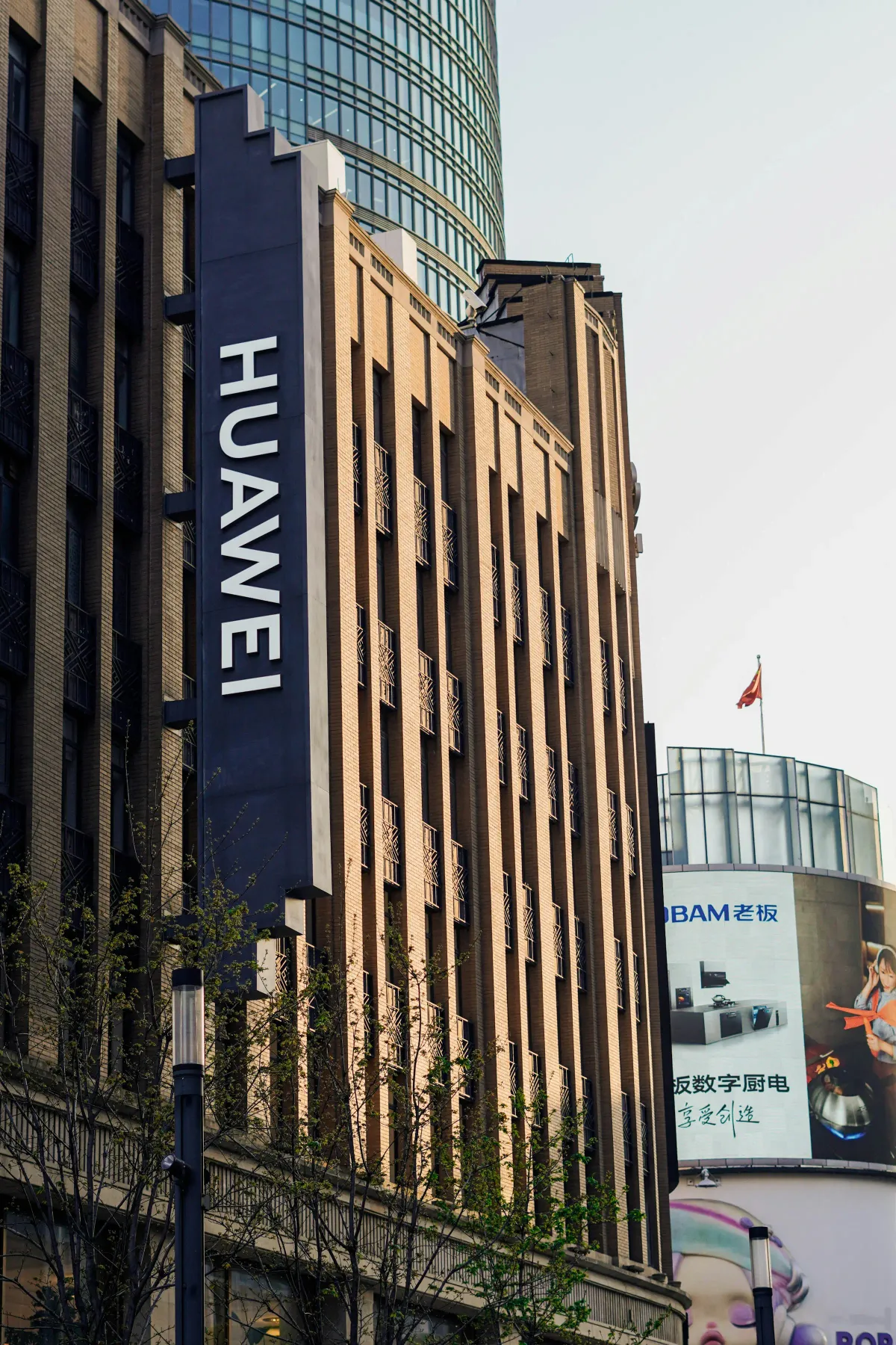 Huawei and Qualcomm sign multi-year patent deal covering 5G and AI